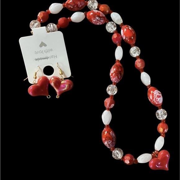 HAND MADE HANDCRAFTED RED & WHITE GLASS BEAD NECKLACE & EARRINGS GREAT GIFT - Picture 2 of 3